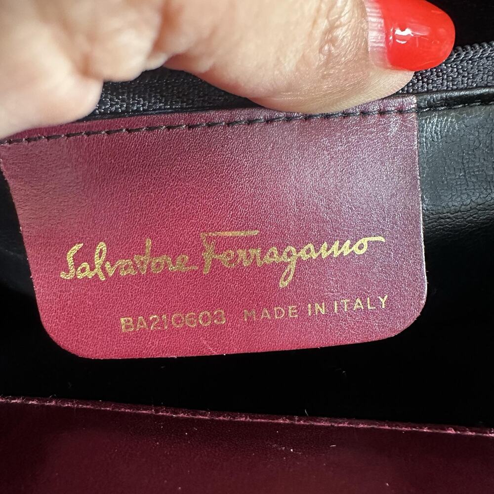 Salvatore Ferragamo Vintage Crossbody Bag Small Bordeaux Leather Italy Authentic - Picture 4 of 16